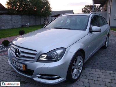 Mercedes 200 2.2 136 KM 2011r. (Kielce)