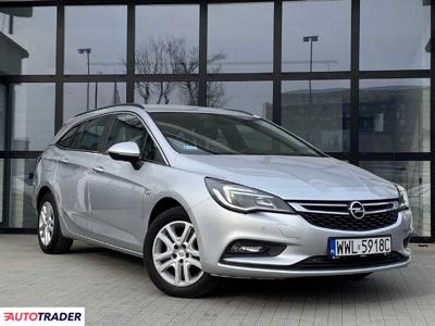 Opel Astra 1.6 diesel 110 KM 2016r. (Warszawa)