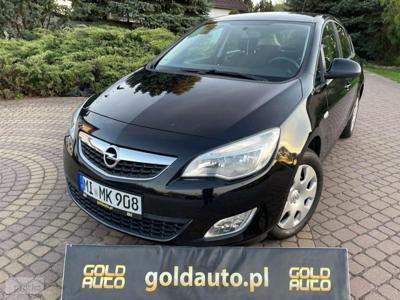 Opel Astra J