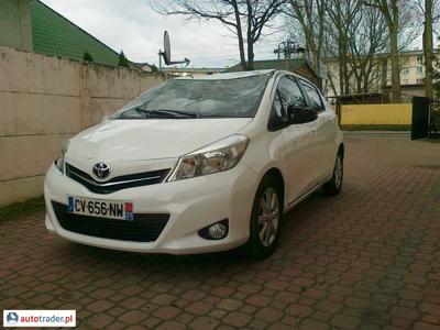 Toyota Yaris 1.4 90 KM 2013r. (Zielonka)