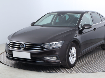 Volkswagen Passat 2020 1.5 TSI 153411km Sedan