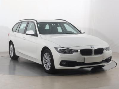 BMW 3 2019 318 i 68662km Kombi