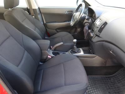 Hyundai i30 2010 1.4 CVVT 173560km ABS klimatyzacja manualna