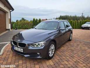 BMW Seria 3 320d DPF Touring Edition Exclusive