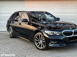 BMW Seria 3 320d Touring xDrive Sport Line