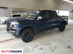 Chevrolet Silverado 5.0 benzyna 2021r. (SANDSTON)