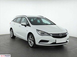 Opel Astra 1.6 108 KM 2016r. (Piaseczno)