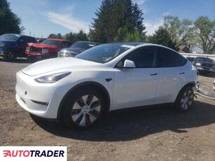 Tesla Model Y benzyna 2023r. (FINKSBURG)