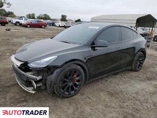 Tesla Model Y benzyna 2023r. (SAN MARTIN)