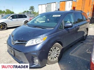 Toyota Sienna 3.0 benzyna 2019r. (CAHOKIA HEIGHTS)