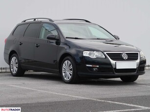 Volkswagen Passat 1.6 103 KM 2010r. (Piaseczno)