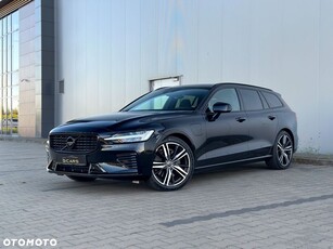 Volvo V60 T6 Plug-in Hybrid AWD Ultra Dark