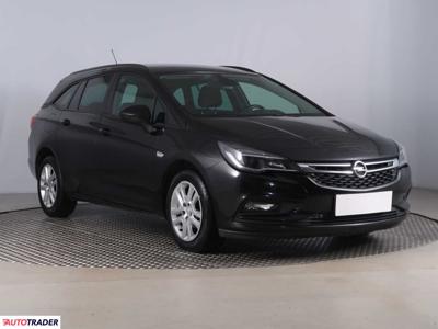 Opel Astra 1.6 108 KM 2017r. (Piaseczno)