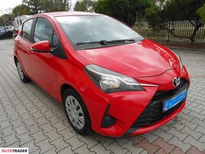 Toyota Yaris 1.0 benzyna + LPG 69 KM 2017r. (Tychy)