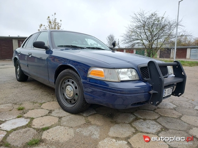 Ford Crown Victoria