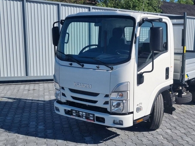 Isuzu M21