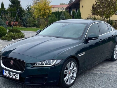 Jaguar XE Sedan 2.0 i4 163KM 2017