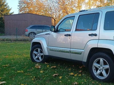 Jeep Cherokee KK 2.8 Crd Automat Polski salon Bezwypadkowy