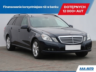 Mercedes Klasa E W212 Kombi 250 CGI BlueEFFICIENCY 204KM 2010