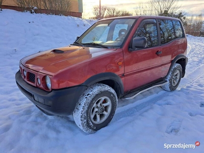 Nissan Terrano 2.4 benzyna 4x4