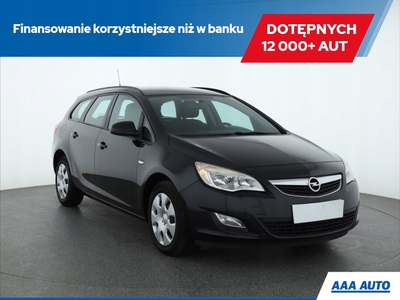 Opel Astra J Sports Tourer 1.7 CDTI ECOTEC 110KM 2011