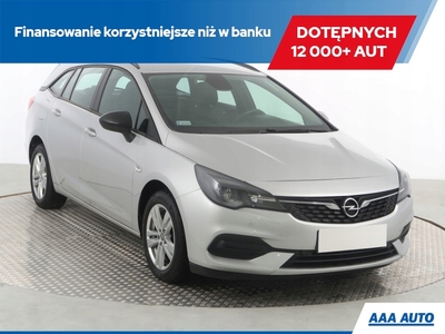 Opel Astra K Sportstourer Facelifting 1.2 Turbo 130KM 2021