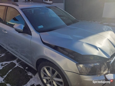 Skoda Octavia III kombi 2,0d uszdodzona Faktura Krk PILNE