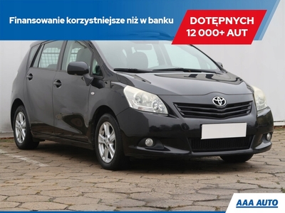 Toyota Verso Minivan 2.0 D-4D 126KM 2009