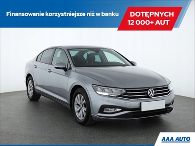 Volkswagen Passat B8 Limousine 2.0 TDI BlueMotion SCR 150KM 2019