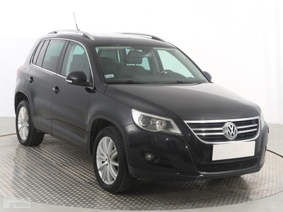 Volkswagen Tiguan , 1. Właściciel, DSG, Navi, Xenon, Bi-Xenon, Klimatronic,