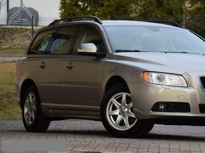 Volvo V70 III (2007-) 2,0F Flexifuel Momentum xenony PDC serwisowany w ASO do 2019 rej PL