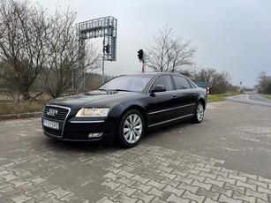 Audi A8 3.0 TDI DPF quattro