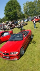 BMW 325