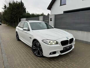 BMW Seria 5 525d xDrive Touring Sport-Aut