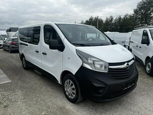 Opel Vivaro l2h1 9 osobowy