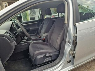 Volkswagen Jetta 1.6 MPI 102 KM, Klimatyzacja, Komputer, Tempomat, Isofix, Kurtyny Pow.