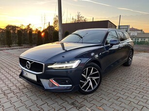 Volvo V60 T4 Momentum Pro