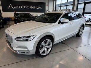 Volvo V90 Cross Country D5 AWD Ocean Race