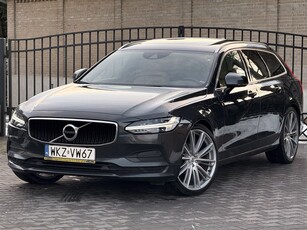 Volvo V90 D4 Momentum