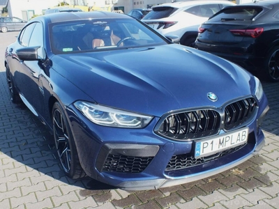 BMW M8 sedan (limuzyna)