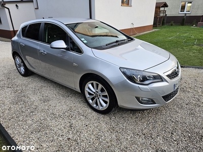 Opel Astra 1.6 Turbo Automatik Design Edition