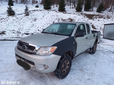 Toyota Hilux 2.5 D-4D DLX +