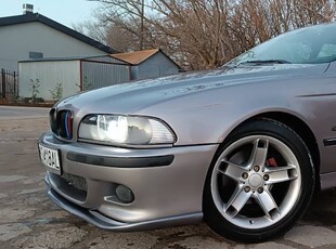 BMW E39 528