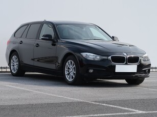 BMW SERIA 3 V (F30/F31/F34) BMW SERIA 3 , 190 KM, Automat, Navi, Klimatronic, Tempomat, Parktronic,