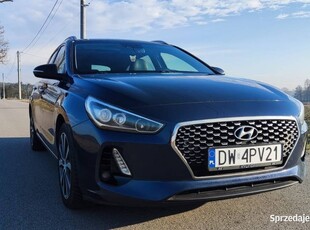 Hyundai i30 SW 1,6 CRDI 136 KM - full opcja LED skóra panorama navi kamera