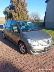 Mercedes B klasa, perfekcyjnie utrzymany, brak korozji