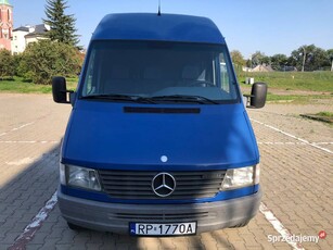 Mercedes Benz sprinter