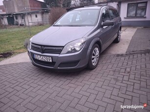 Opel Astra kombi 1.4 z gazem 2005rok