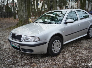 SKODA OCTAVIA 1.6i MPI, 2003 + komplet kół