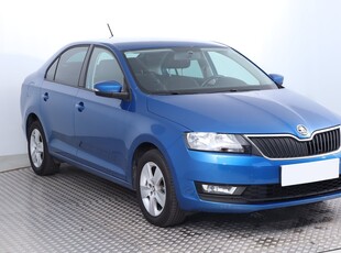 Skoda Rapid , Salon Polska, Klima, Parktronic, Podgrzewane siedzienia